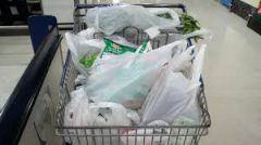 ممنوعیت توزیع رایگان کیسه های پلاستیکی در فروشگاه های زنجیره ای