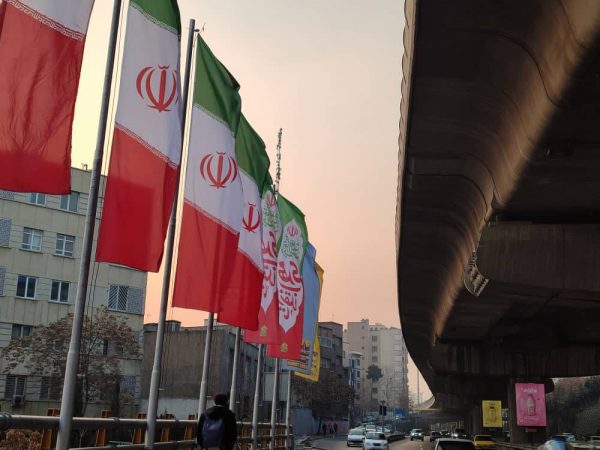 منطقه یک فضاسازی شد/نصب المان آسمان ایران در نیاوران