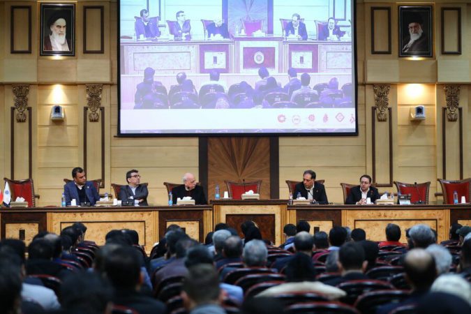 ۱.۵ میلیون ایرانی در هر عرضه‌ اولیه با شرکت‌های بازار سرمایه آشنا می‌شوند/ نظام مالیاتی حامی بورس باشد