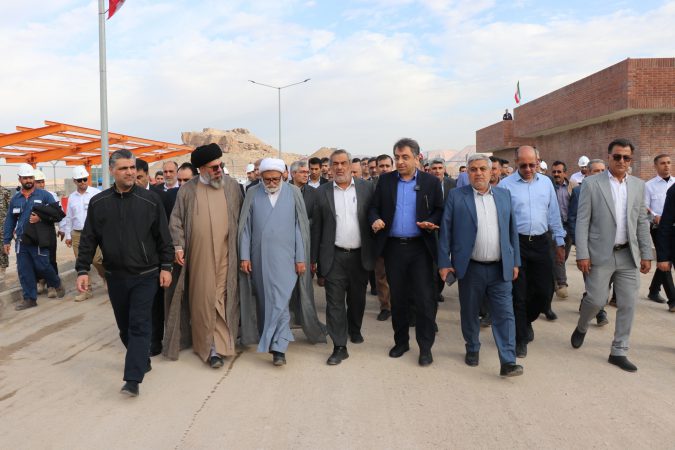 بازدید میدانی کمیسیون انرژی مجلس از بزرگ‌ترین طرح جمع آوری گازهای مشعل ایران/رئیس کمیسیون انرژی: بیدبلند خلیج‌فارس، الگویی شایسته برای دیگر پروژه‌های ملی است