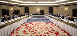 بورس ۱۰۰ میلیارد دلاری در شأن اقتصاد ایران نیست/ شرکت ملی نفت، پارس جنوبی و پالایشگاه نفت ستاره‌ی خلیج فارس و نظایر آن‌ها می‌توانند در کوتاه‌ترین زمان ممکن وارد بازار سرمایه شوند