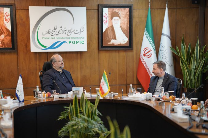 رضایتمندی خانواده ایثارگران از مهم‌ترین اهداف دولت و نظام است/ همکاری‌های هلدینگ خلیج فارس و بانک دی افزایش می‌یابد