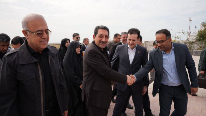 وزیر صمت وارد استان هرمزگان شد/ بازدید و افتتاح پروژه‌های زیرساختی از اهداف این سفر است