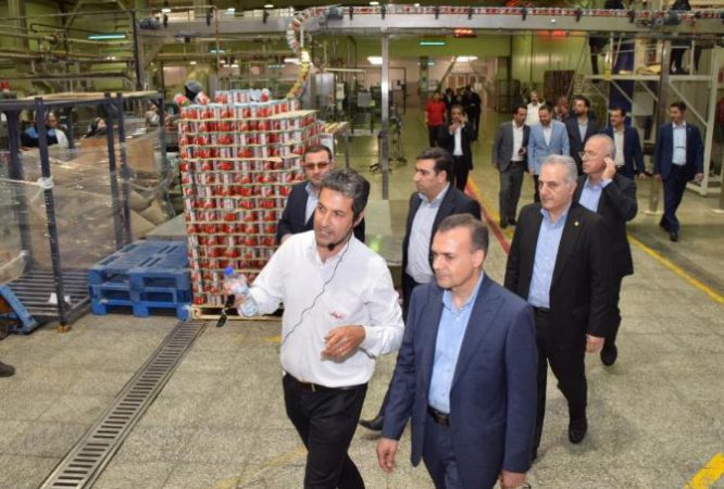 بازدید اعضای هیات مدیره بانک صنعت و معدن از گروه صنعتی طبیعت ماکان