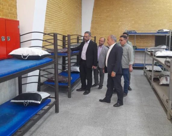 از گفتگو با مددجویان سالمند تا بازی والیبال با مددجویان جوان