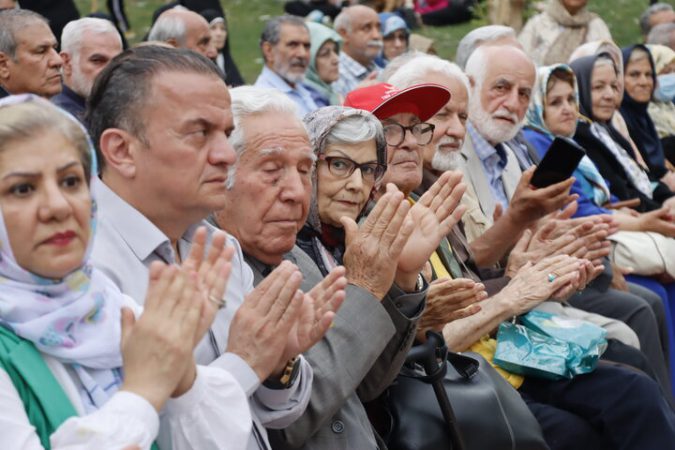 برگزاری آیین تکریم ۱۵۰۰ سالمند در بوستان پلیس