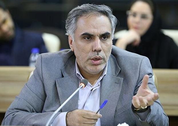 منابع صنعت بیمه باید به سمت تولید هدایت شود