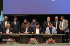 تفاهم‌نامه جایگزینی ۲۰ هزار موتورسیکلت بنزینی با برقی امضا شد