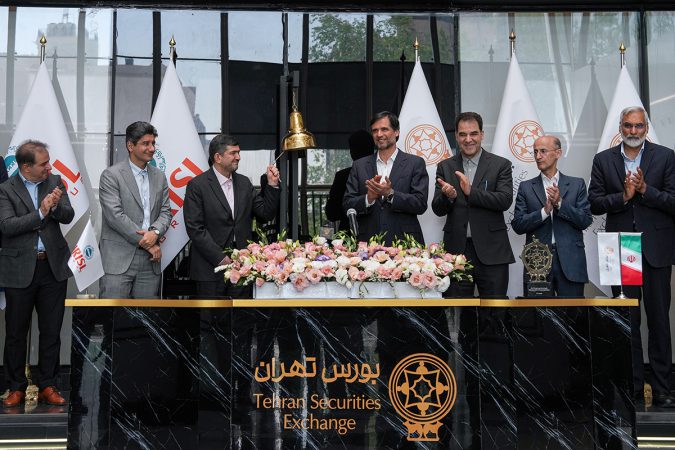 گروه کشتیرانی جمهوری اسلامی ایران زنگ بورس را به صدا در‌آورد