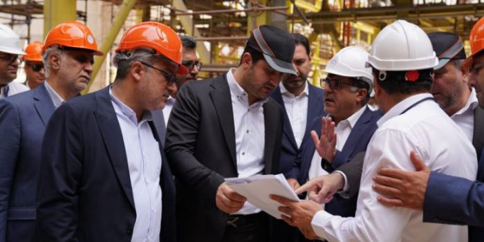 با هدف بررسی وضعیت شرکت ها؛ بازدید میدانی مدیرعامل موسسه صندوق ذخیره فرهنگیان از پتروشیمی‌های هلدینگ پتروفرهنگ