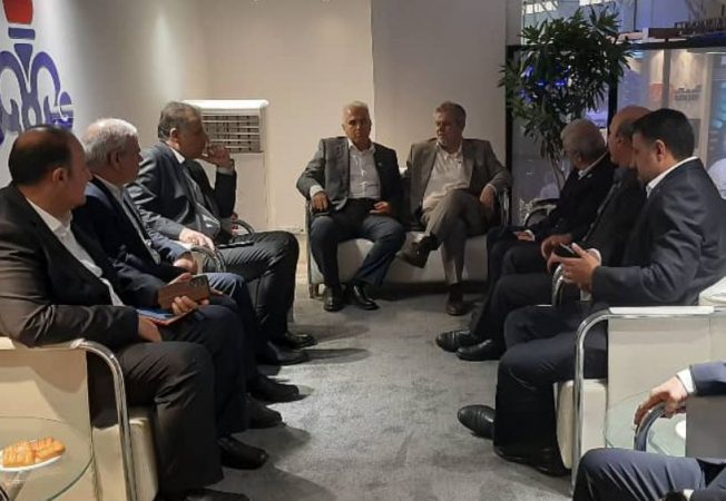 بازدید مدیرعامل شرکت نفت مناطق مرکزی ایران از نمایشگاه بیست و‌ نهم نفت