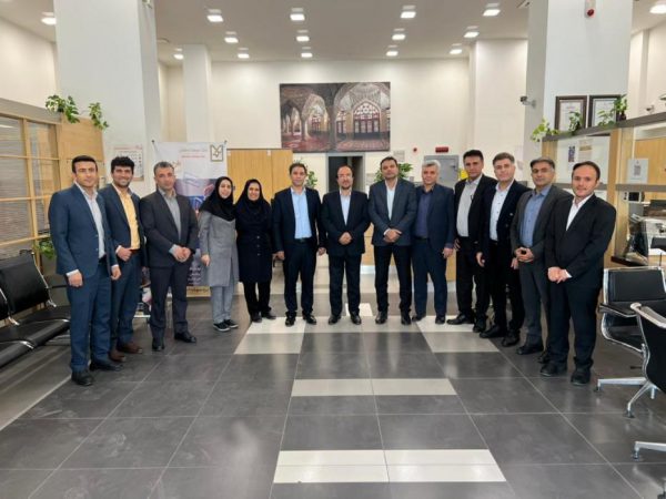 معارفه مدیر جدید بانک صنعت و معدن در استان فارس/تمرکز بر توسعه صنعتی استان و ارائه خدمات نوین بانکی به تولیدکنندگان