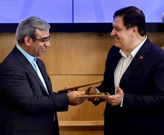 بانك ملت و استانداری خراسان رضوی تفاهمنامه همكاری امضا كردند