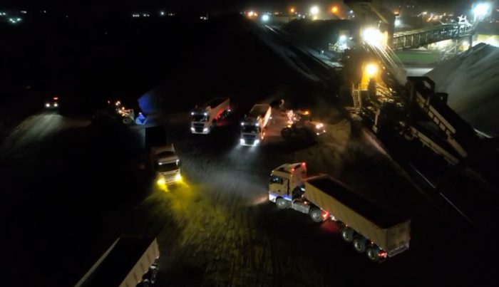 بازگشت کامیون ها به چرخه حمل و نقل کشور در سیرجان