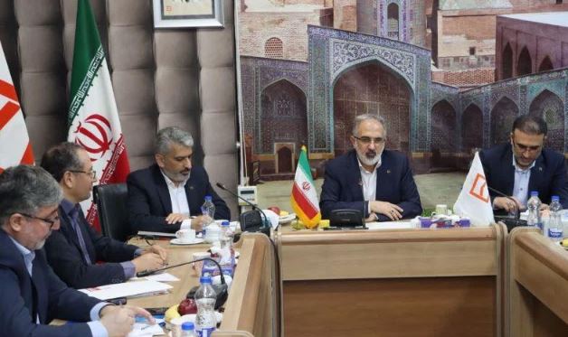 حرکت به سوی مشتری‌مداری هوشمند و توسعه خدمات غیرحضوری در دستور کار است