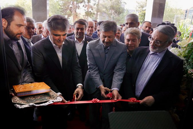 نجارزاده در مراسم افتتاح شعبه کاشان: آیین نامه تامین مالی صنعت نساجی تا دو هفته آینده ابلاغ می شود