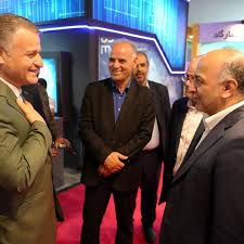 بازدید مدیران ارشد اقتصادی از غرفه بیمه دی در نمایشگاه اینوکس مشهد