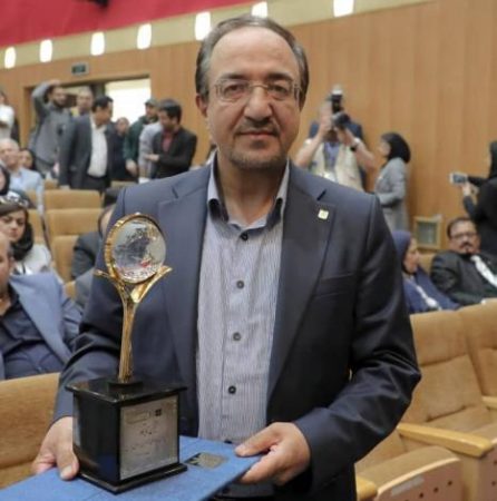 اعطای تندیس و لوح تقدیر هفتمین نمایشگاه ایران اكسپو ۲۰۲۵ به بانك صنعت و معدن