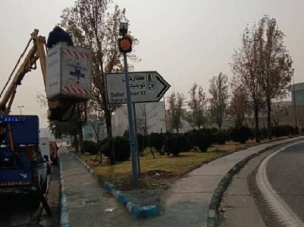 بهبود ترافیک بزرگراه یادگار امام با ۱۹ چراغ چشمک‌زن سولار
