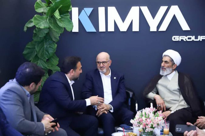 تمرکز گروه کیمیا بر نوآوری و توسعه زنجیره پترو دارویی