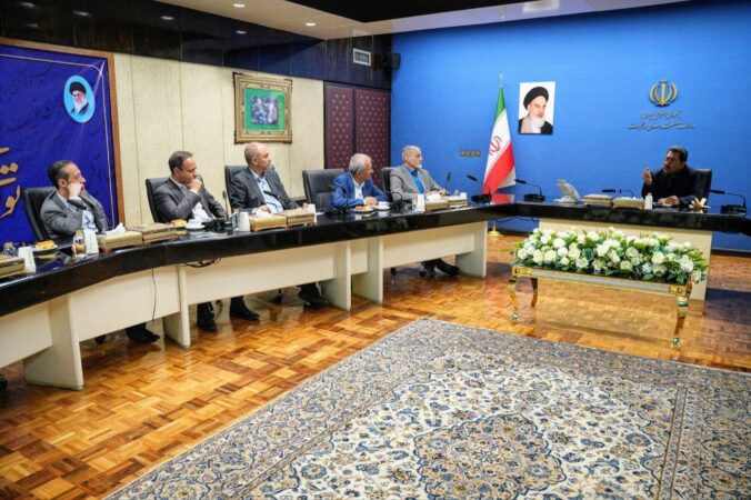 نشست اعضای ستاد فولاد با حضور وزیر صنعت، معدن و تجارت