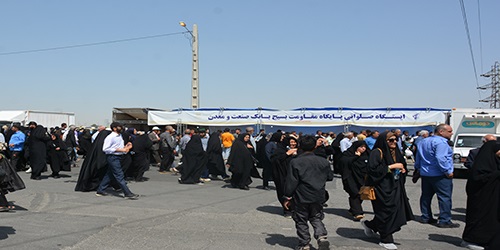 تجدید میثاق كاركنان بانك صنعت و معدن با آرمان‌های امام خمینی(ره)