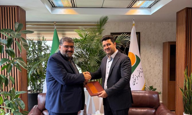 امضای تفاهم نامه همکاری موسسه صندوق ذخیره فرهنگیان و مرکز وکلای کارشناسان رسمی قوه قضائیه در راستای صیانت از دارایی‌های فرهنگیان