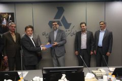 سازمان مدیریت صنعتی راهکارهای مؤثر برای آینده صنعت کشور ارائه دهد