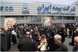 حضور مدیرعامل بیمه ایران در مراسم تشییع شهدای اقتدار