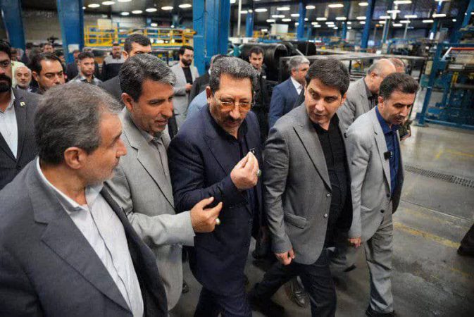 بازدید وزیر صنعت، معدن و تجارت از شرکت لاستیک بارز کردستان