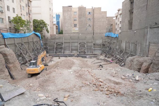 آغاز عملیات احداث دومین پارکینگ طبقاتی با ظرفیت پارک ۵۰۰ خودرو در منطقه ۸