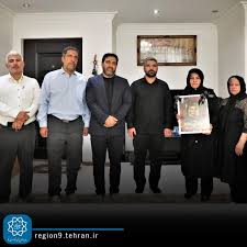 شهردار منطقه۹ در دیدار با خانواده معظم شهدای اقتدار ایران عنوان کرد: جنگ تحمیلی ۱۲ روزه، یادآور روحیه عاشورایی