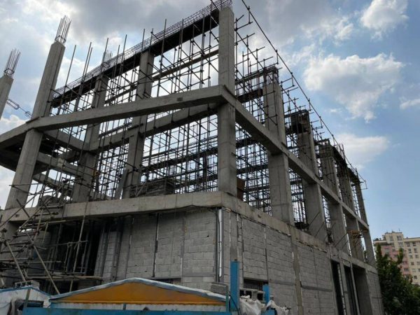 منطقه یک رکورد بتن‌ریزی در ارتفاع را در مجموعه ورزشی قیطریه شکست