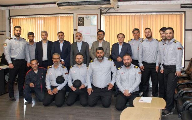 دیدار مدیرعامل بانک مسکن با همکاران انتظامات در ادامه بازدیدهای میدانی/ ایفای نقش شما در جنگ ۱۲ روزه فراموش‌نشدنی است