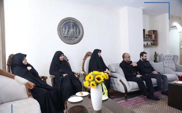 همدلی مدیران شهری منطقه ۳ با خانواده‌های آسیب‌دیده جنگ ۱۲ روزه