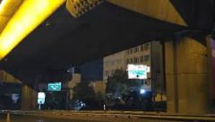 اجرای اولین نورپردازی هوشمند زیرعرشه تهران، در پل صدرآغاز شد