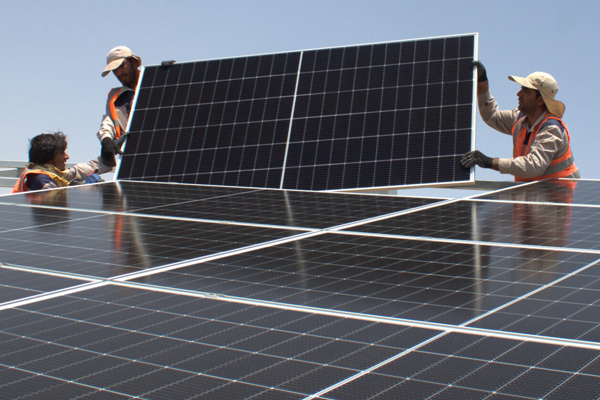 ورود ۵۷ مگاوات برق به شبکه سراسری با تأمین مالی بانک سامان