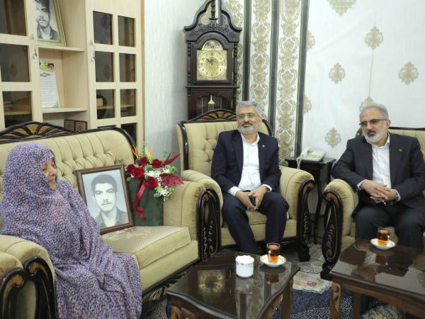مادران شهدا شایسته والاترین تقدیرها هستند/ مادران شهدا ستون اصلی گسترش فرهنگ ایثار و شهادت در جامعه محسوب می شوند