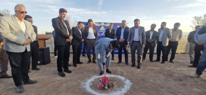 آغاز ساخت نیروگاه یک مگاواتی خورشیدی در شهرستان بردسیر