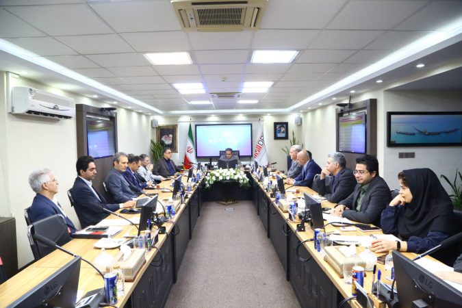 آقاجانلو: اجرای طرح‌های ملی اولویت‌ یابد