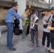 توزیع ۲ هزار لیوان چند بار مصرف در بین زائران حسینی