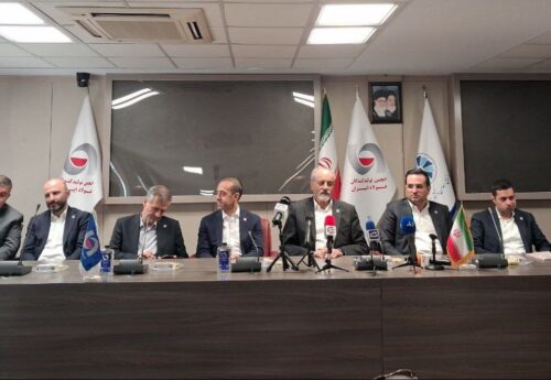 نشست هیات مدیره انجمن تولیدکنندگان فولاد ایران با اصحاب رسانه