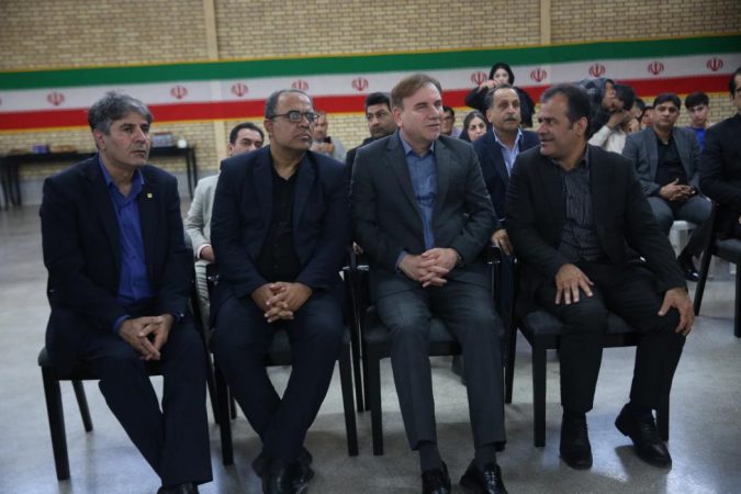 فاز نخست شركت نور پردازان آران جنوب با حضور استاندار بوشهر افتتاح شد