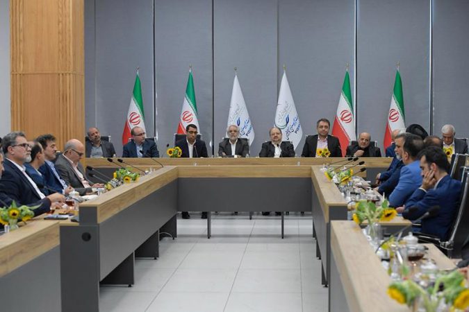 شریعتمداری: رویکرد آینده‌نگری به بازار، اساس سیاست‌های تولیدی ماست