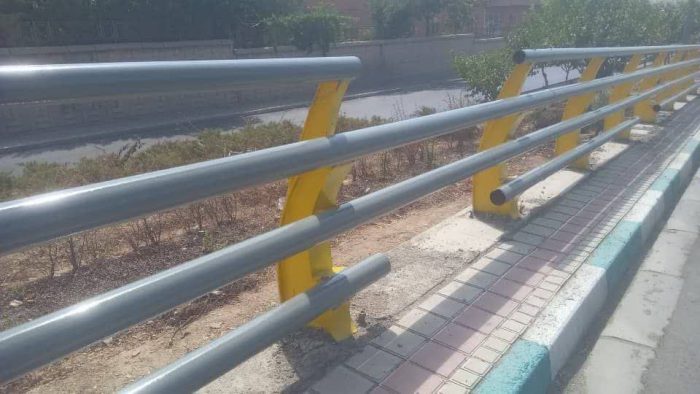 رنگ‌آمیزی ۴۵۰۰ متر هندریل در بزرگراه شهید زین‌الدین