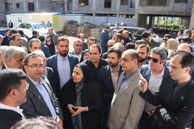 بازدید وزیر راه و استاندار گیلان از پروژه‌های نهضت ملی مسکن