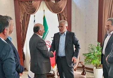 استاندار البرز : *اقدامات بیمه دی در خدمت‌رسانی به ایثارگران مقدس است / بر اساس نظرسنجی صورت گرفته در استانداری رضایت ایثارگران از بیمه دی ستودنی است