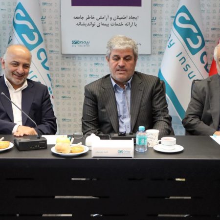 تاجگردون در جلسه شورای مدیران بیمه دی : بیمه دی در کنار خدمت به خانواده ایثارگران، الگویی موفق برای صنعت بیمه کشور است