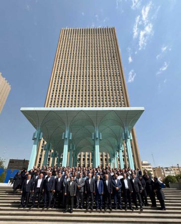 آیین بزرگداشت آغاز ۷۴مین سال فعالیت بانک صادرات ایران برگزار شد/ ​محسن سیفی: بانک صادرات ایران در مسیر دستیابی به جایگاه شایسته در نظام بانکی ثابت‌ قدم است