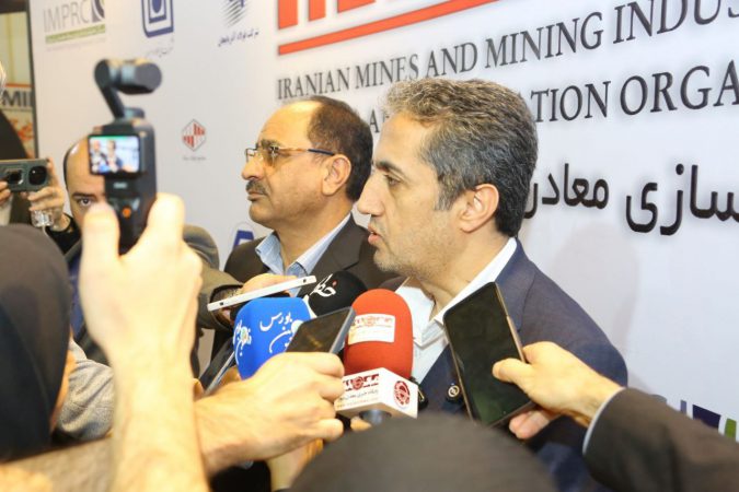 افتتاح ۲٫۵ میلیارد دلار طرح معدنی تا پایان امسال/ طرح بزرگ تولید ماشین آلات معدنی /هدایت سرمایه گذاری ها به سمت ارزش افزوده بالا